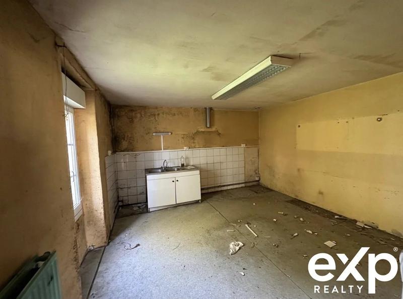 Maison - 268 m² - 7 pièces