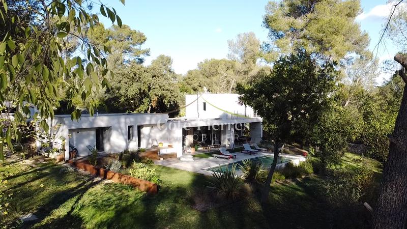 Villa - 172 m² - 6 pièces