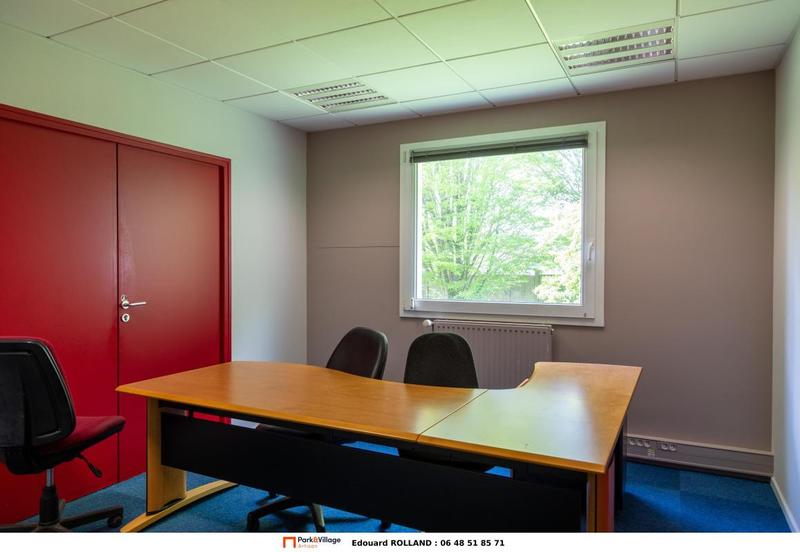 Bureau - 70 m²
