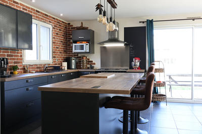 Maison - 90 m² - 4 pièces