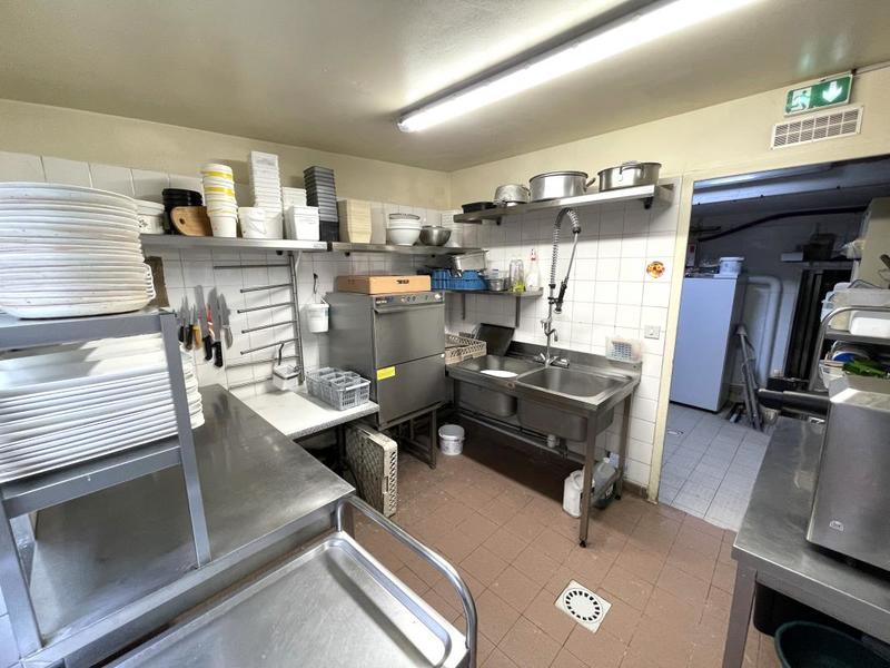 Maison ancienne - 310 m² - 11 pièces