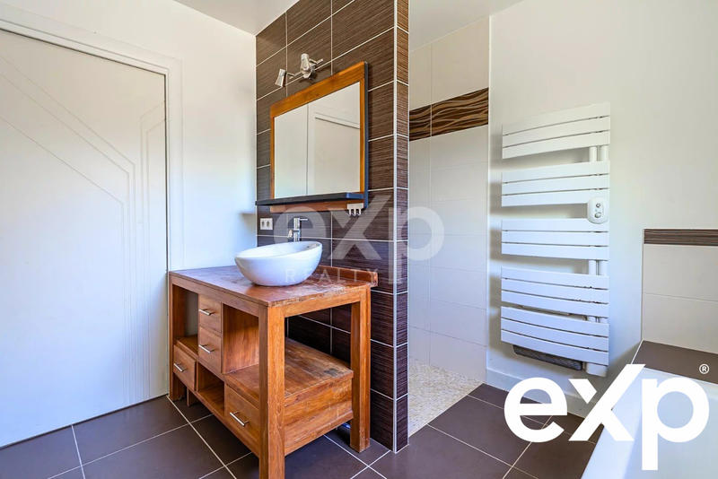 Maison - 133 m² - 6 pièces