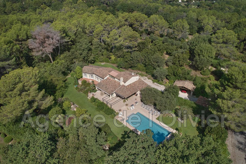 Villa - 276 m² - 10 pièces