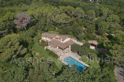 Villa - 276 m² - 10 pièces