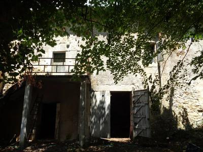 Maison traditionnelle - 230 m² - 4 pièces