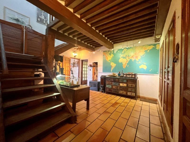 Maison - 196 m² - 6 pièces