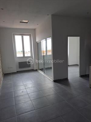 Immeuble - 155 m² - 6 pièces