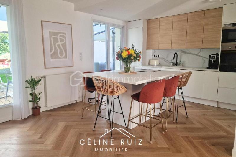 Maison - 115 m² - 6 pièces