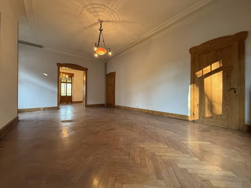 Maison - 288 m² - 10 pièces