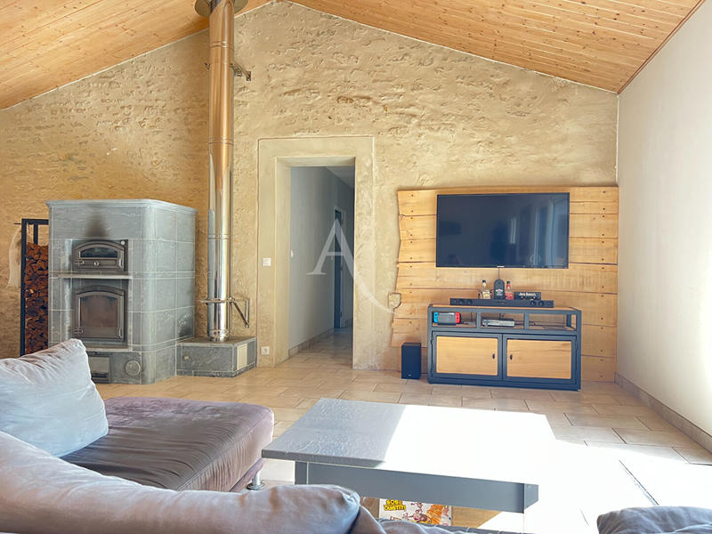 Maison - 143 m² - 6 pièces