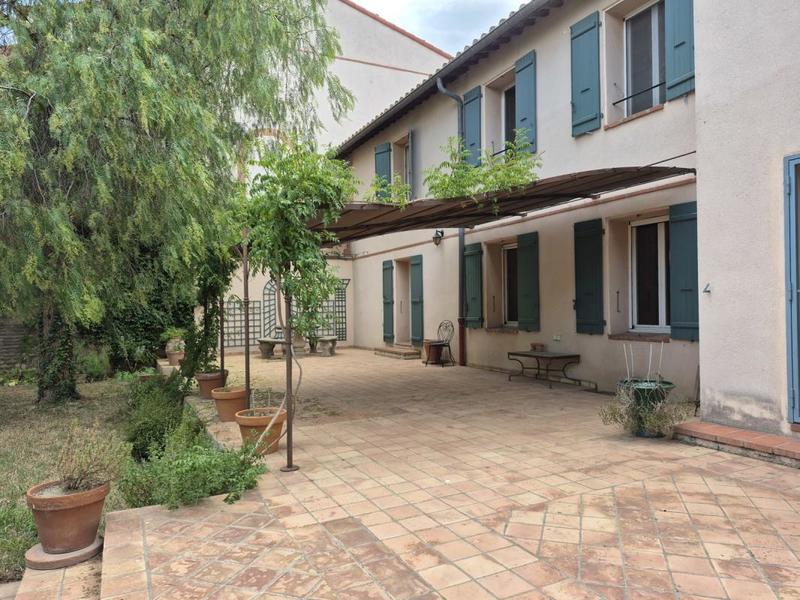 Mas - 435 m² - 14 pièces