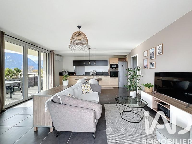 Appartement - 81 m² - 4 pièces