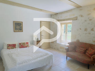 Demeure - 280 m² - 13 pièces