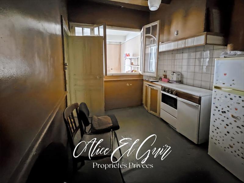 Immeuble - 90 m² - 5 pièces