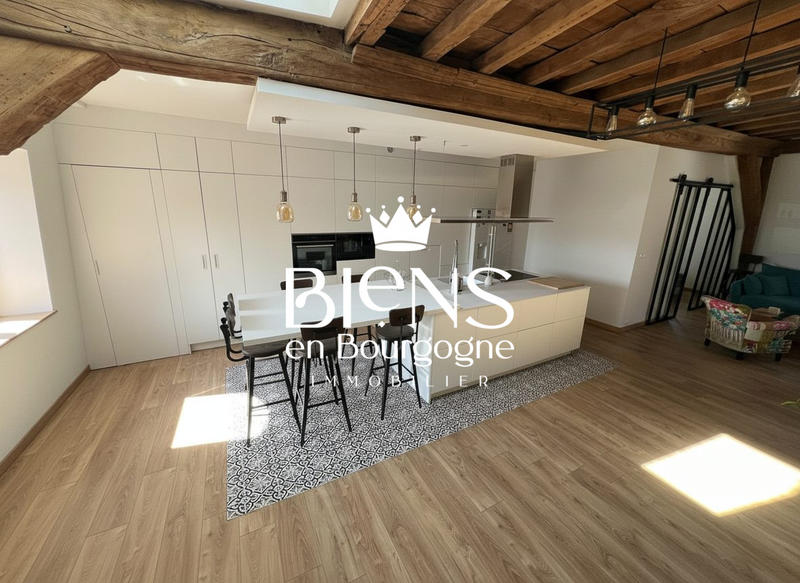 Appartement - 82 m² - 4 pièces