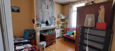 Maison - 1 204 m² - 4 pièces