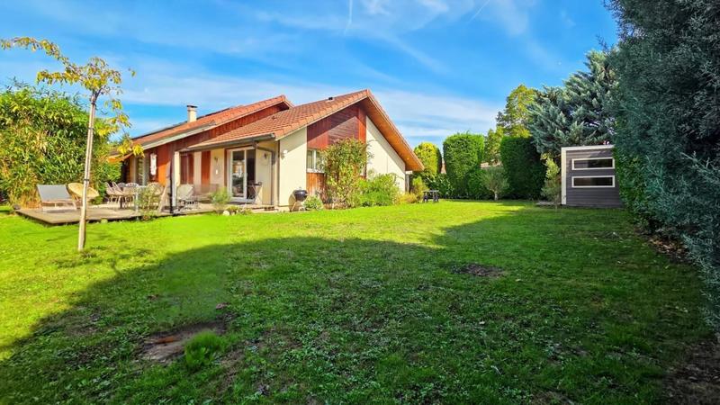 Maison - 219 m² - 7 pièces