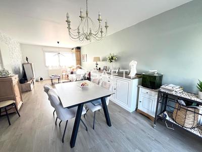 Duplex - 90 m² - 5 pièces