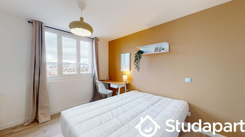 Chambre - 11 m² - 1 pièce