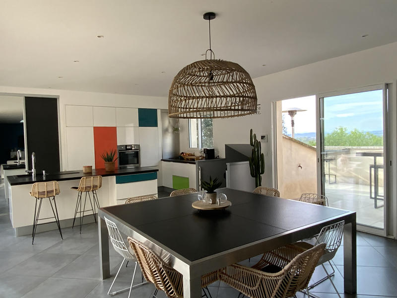 Maison - 170 m² - 6 pièces