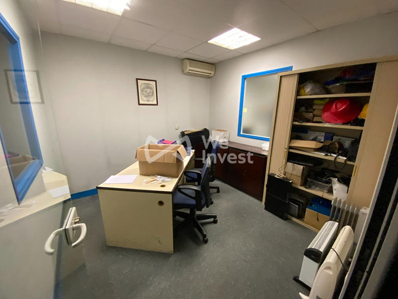 Local commercial - 819 m²