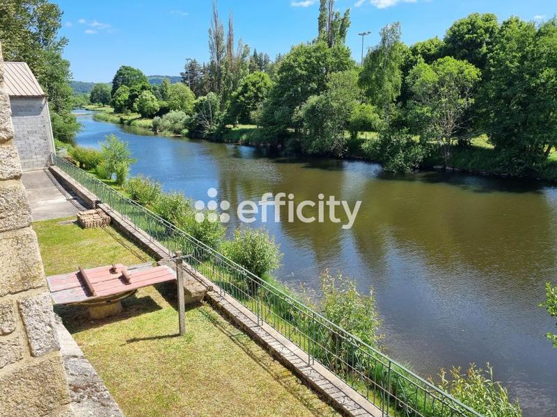 Maison - 350 m² - 15 pièces