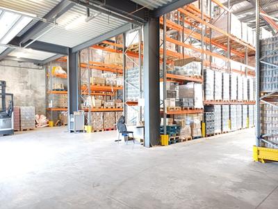 Entrepôt - 789 m²