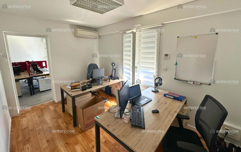 Bureau - 226 m²