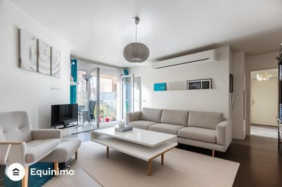 Appartement - 93 m² - 5 pièces