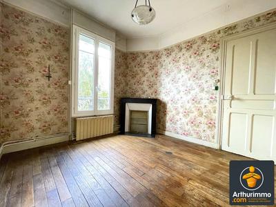 Appartement - 105 m² - 5 pièces