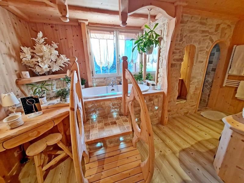 Châlet - 218 m² - 11 pièces