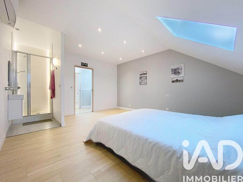 Maison - 180 m² - 5 pièces