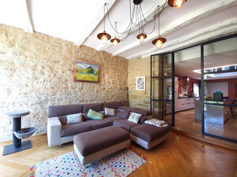 Maison - 285 m² - 10 pièces