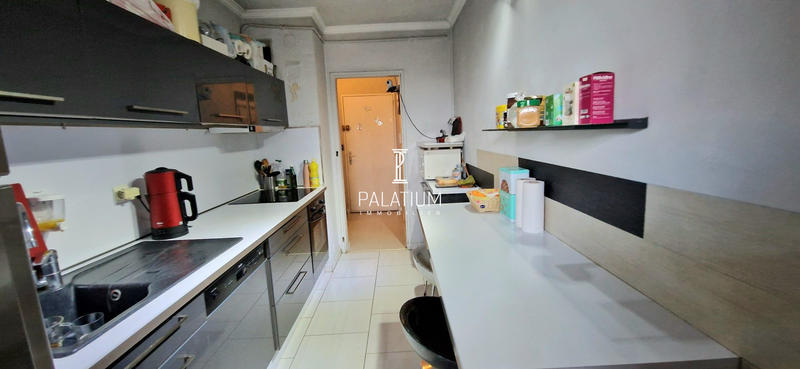 Appartement - 93 m² - 5 pièces