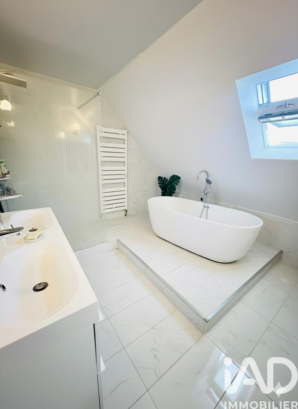 Maison de ville - 130 m² - 7 pièces