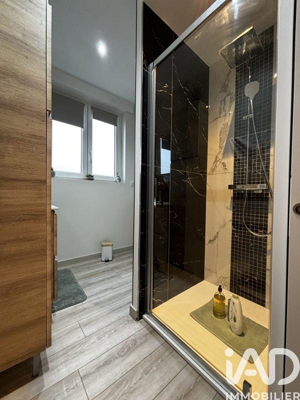 Maison - 94 m² - 4 pièces