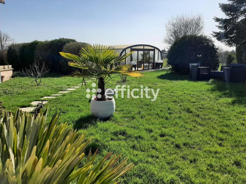 Villa - 205 m² - 9 pièces