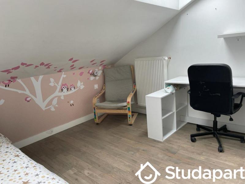 Chambre - 9 m² - 1 pièce