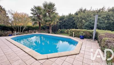 Maison - 133 m² - 6 pièces