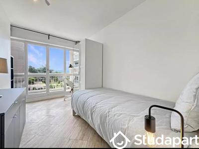 Chambre - 9 m² - 1 pièce