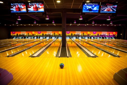 Bowling Billards Crystal Paxton