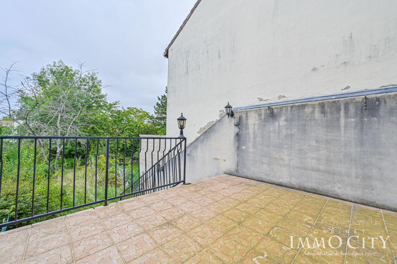 Maison - 94 m² - 5 pièces