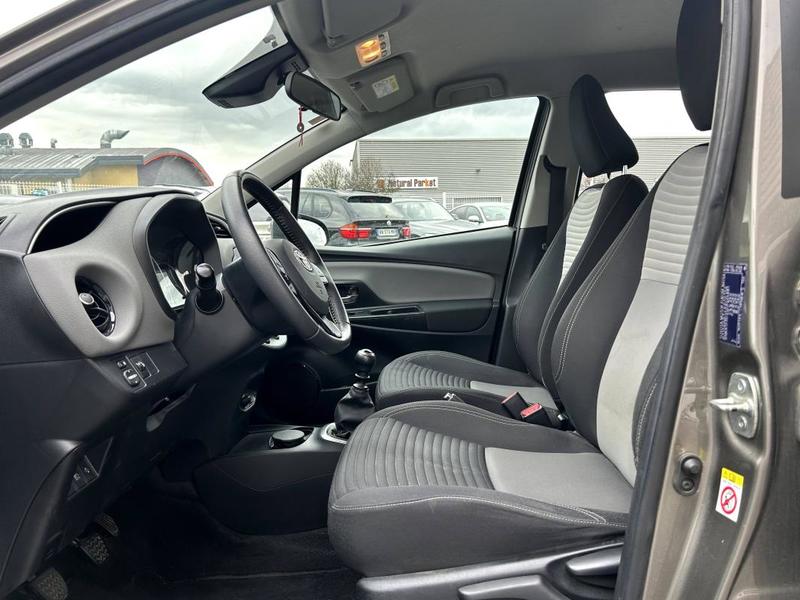 Toyota Yaris 100h Dynamic