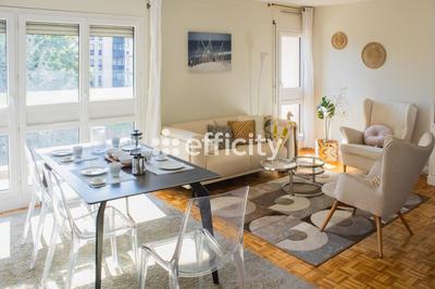 Appartement - 80 m² - 4 pièces