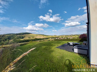 Villa - 206 m² - 6 pièces