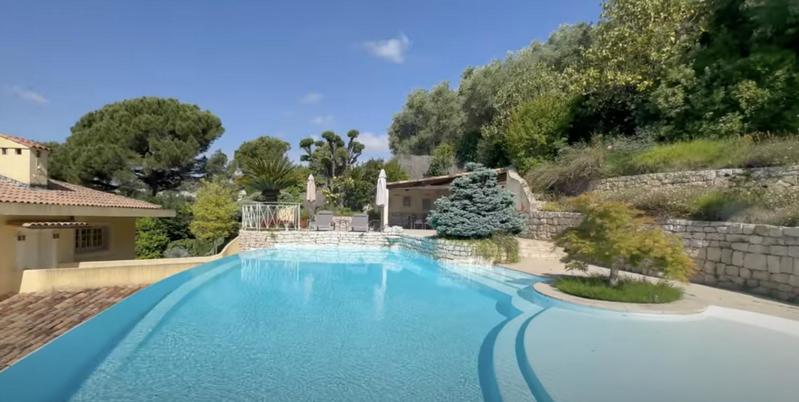 Maison de maîtres - 386 m² - 10 pièces