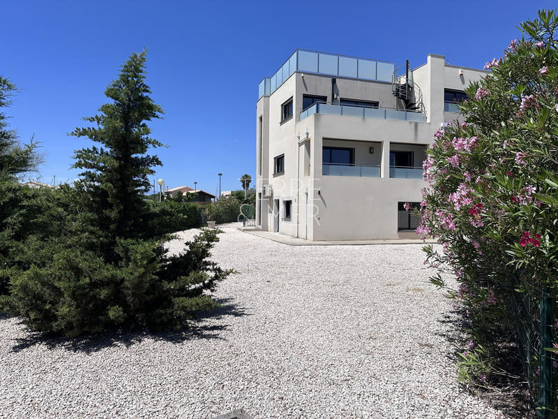 Maison - 179 m² - 7 pièces