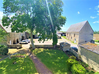 Corps de ferme - 195 m² - 8 pièces