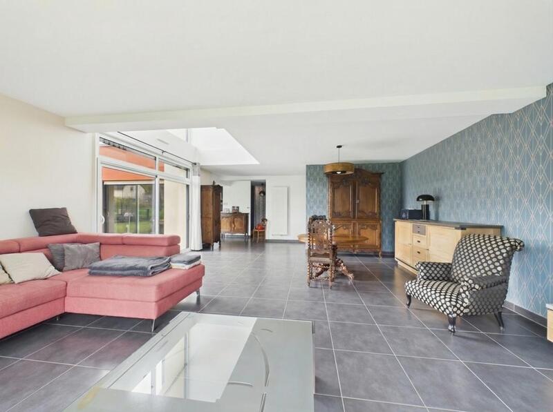 Pavillon - 160 m² - 6 pièces