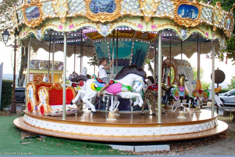Marché nocturne à Duras